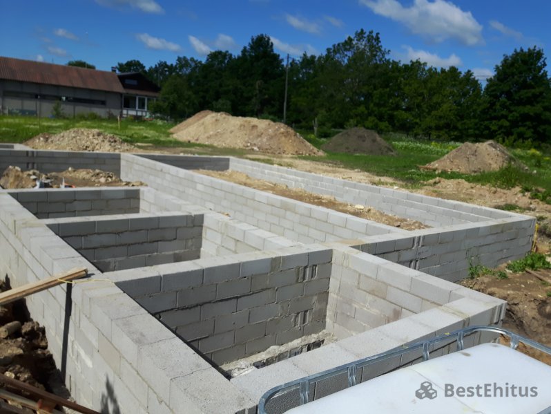fundament-teplij-pol