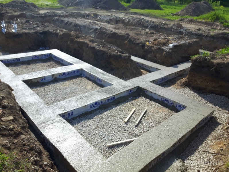 fundament-teplij-pol